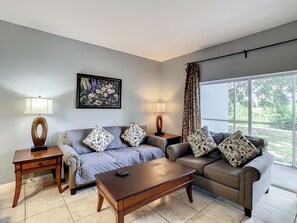 Smart TV, video games - Super close to Disney, 4BR/3BA,Next to the mall(restaurants) (Kissimmee)