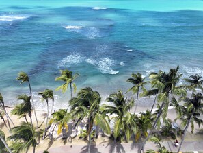Am Strand, weißer Sandstrand