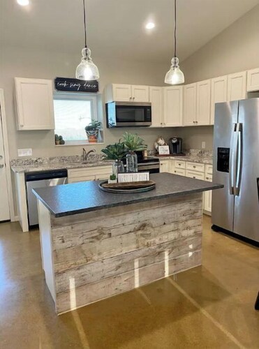Sunshine Casita! A quiet country setting.10 minute drive to Palo Duro Canyon.