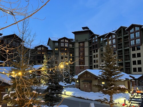 Canyons Grand Summit Park City 4-star resort Canyons Village, golf course view