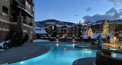 Canyons Grand Summit Park City 4-star resort Canyons Village, ski in & ski out.