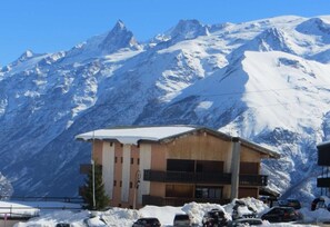 Exterior - 50m from resort center, Ground floor, view mountain, balcony, parking, ski locker, 23m² (Auris)