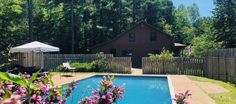 Private, quiet Valley delight!