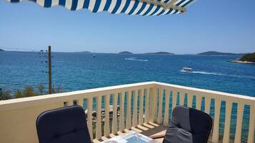 Apartment (Duplex Two Bedroom Apartment) | Balcony