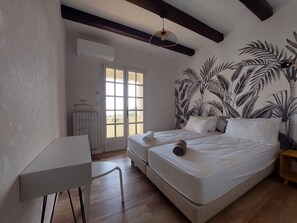 7 Schlafzimmer, Bügeleisen/Bügelbrett, Reisekinderbett, WLAN