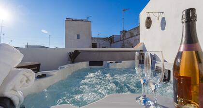Atico & Jacuzzi CRUZ by Cadiz4Rentals