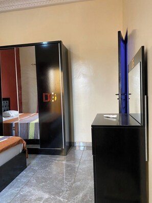 2 bedrooms, WiFi, bed sheets - RELAX yellow almadie (Dakar)