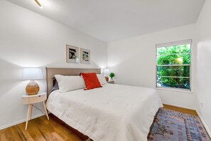 1 bedroom, WiFi - Quiet, Spacious Mapleton Hill Apartment - Walk to Pearl Street - Walk to Hiking (Boulder)