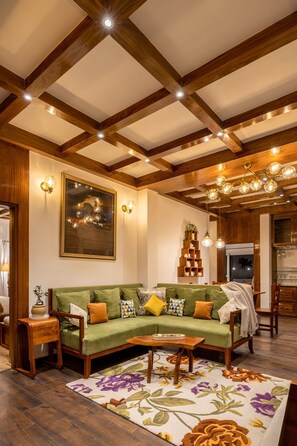 Interior - A Luxurious Mountain Bungalow with stunning views (Mussoorie)