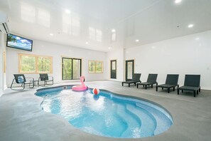 Innenpool, beheizter Pool