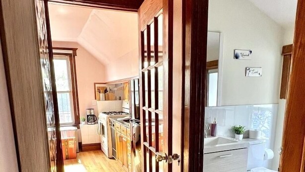 Interior - AMAZING 3,500SQFT TOWNHOUSE - 15MINS TO TIMES SQUARE (North Bergen)