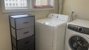 Interior - AMAZING 3,500SQFT TOWNHOUSE - 15MINS TO TIMES SQUARE (North Bergen)
