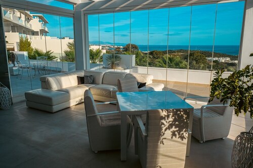 Penthouse and Entertainment Venue, Apartment, Finca Cortesin stunning views