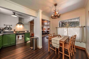 Dining - The Cedar House ~ Prime Spot + Kayaks & Cool AC (Shaver Lake)