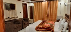 Deluxe Double Room | Iron/ironing board, free WiFi, bed sheets - Hotel Second Home (Murree)