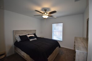 3 habitaciones, tabla de planchar con plancha y wifi gratis