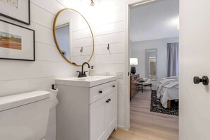 Hårtørrer, håndklæder