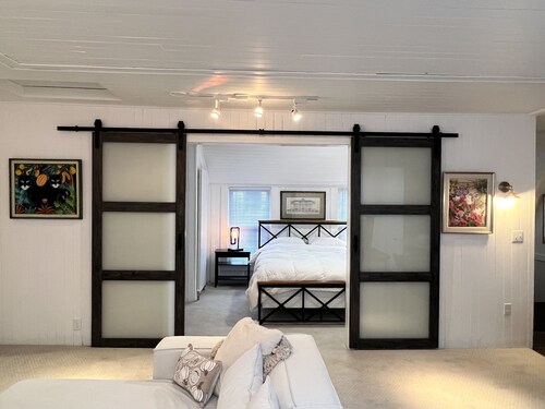 Second floor cottage apartment located in a private community.