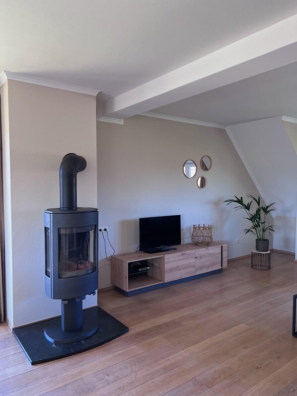 Interior - Vacation apartment with garden 1.5 km from the sea. (De Haan)