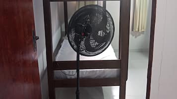 1 quarto, ferros/tábuas de passar roupa, Wi-Fi de cortesia
