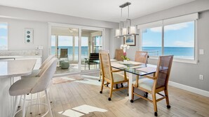 Unclassified image, 4 of 47, button - Siesta Key Jamaica Royale 701 Panoramic Gulf Views!! (Siesta Key)