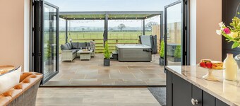 The Workshop - UK42470