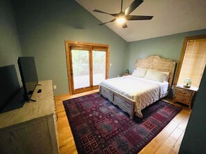 3 soverom, strykejern/-brett, wi-fi og sengetøy