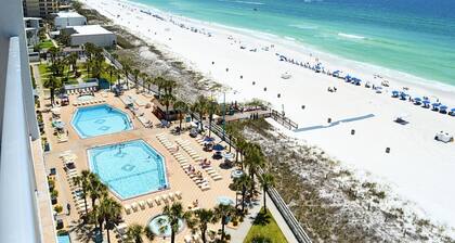 The Summit PCB 404 ** 1 Bed, 1.5 Bath ** Beachfront & near elevator