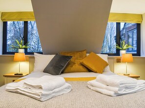 2 室のベッドルーム、WiFi (無料)、ベッドシーツ