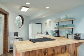 Private kitchen - Cozy Dome w/Sauna on Diamond Lake, Cable WI (Cable)