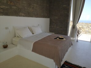 8 bedrooms, WiFi, bed sheets - Panormos Panorama is a two villa compound near Principote club at Panormos Beach (Mykonos)