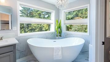 Dutxa, assecador de cabells i tovalloles