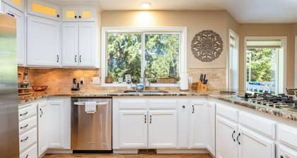 Sopra Bella- Elegant 4BR, Family Friendly, OSU