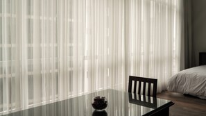 Premium bedding, down comforters, pillowtop beds, minibar - Lima Host (Lima)
