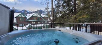 Private Hot tub & BBQ | Open-Plan | Ski-Out