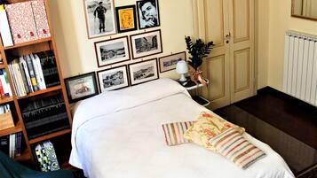 Kamar Double Deluks untuk 1 Orang | Meja kerja, kedap suara, dan Wi-Fi gratis