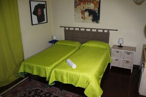 Habitació doble o amb dos llits individuals clàssica, 1 llit de matrimoni, no fumadors | Escriptori, habitacions insonoritzades i wifi gratuïta 