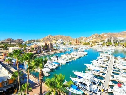 Awesome JR Suite Studio in Cabo n MF