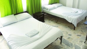 Laptop workspace, iron/ironing board, WiFi (free) - Neiva meridian  (Neiva)