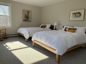 4 chambres, bureau, Wi-Fi gratuit, draps fournis