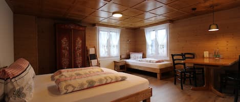 Basic Quadruple Room, Shared Bathroom, Mountain View | Soundproofing, free WiFi
