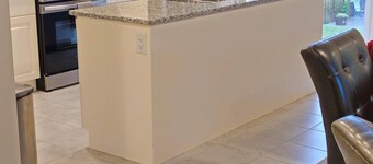 3BR Townhome – Wright Dr Midland Near Little Lake