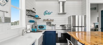 Moonlight Seas Gulf Front Home - Steps onto the beach