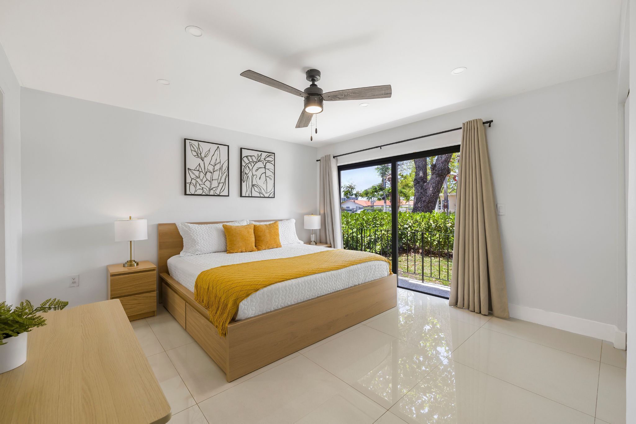 3 bedrooms, desk, iron/ironing board, free WiFi