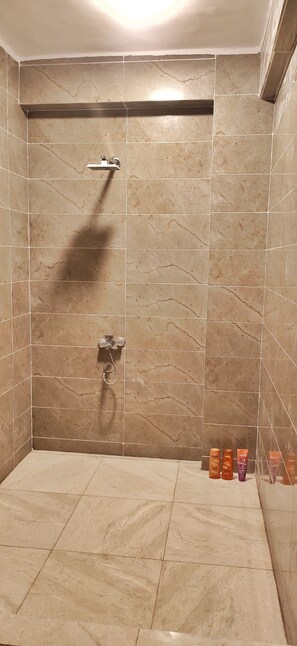 Superior House | Bathroom | Towels