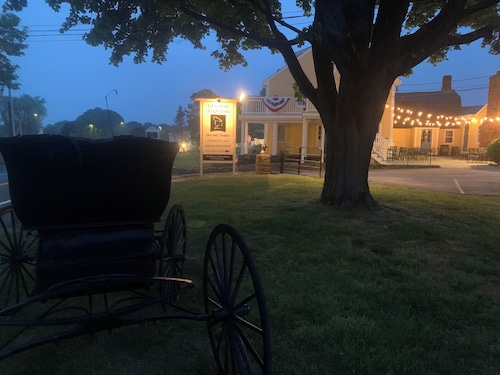 The General Stanton Inn