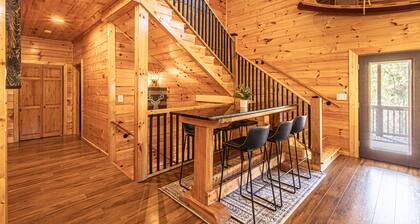 *Amazing 5BR 5.5BA* Theater/Hot Tub/Game Room/Mtn Views