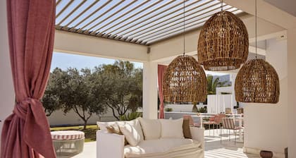 Tzanis Resort