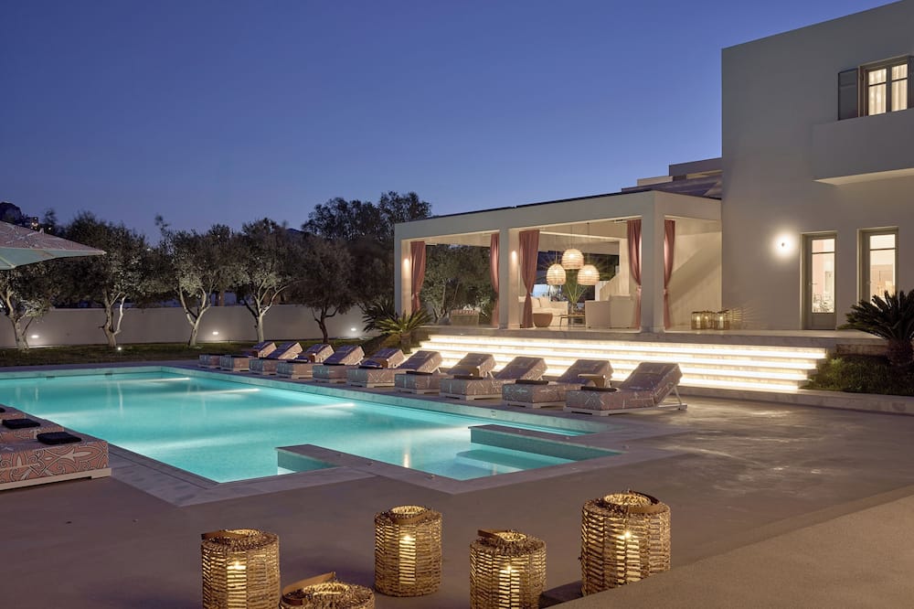 Tzanis Resort