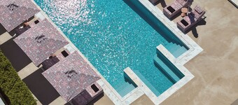 Tzanis Resort